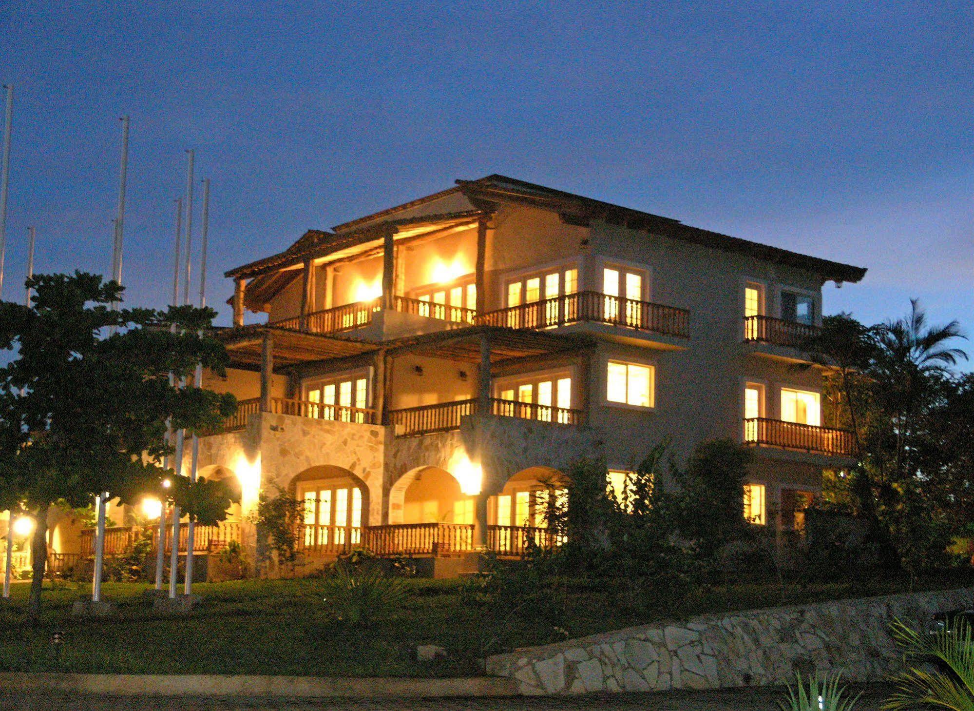 Marina Puesta Del Sol Hotel Aposentillo Екстериор снимка