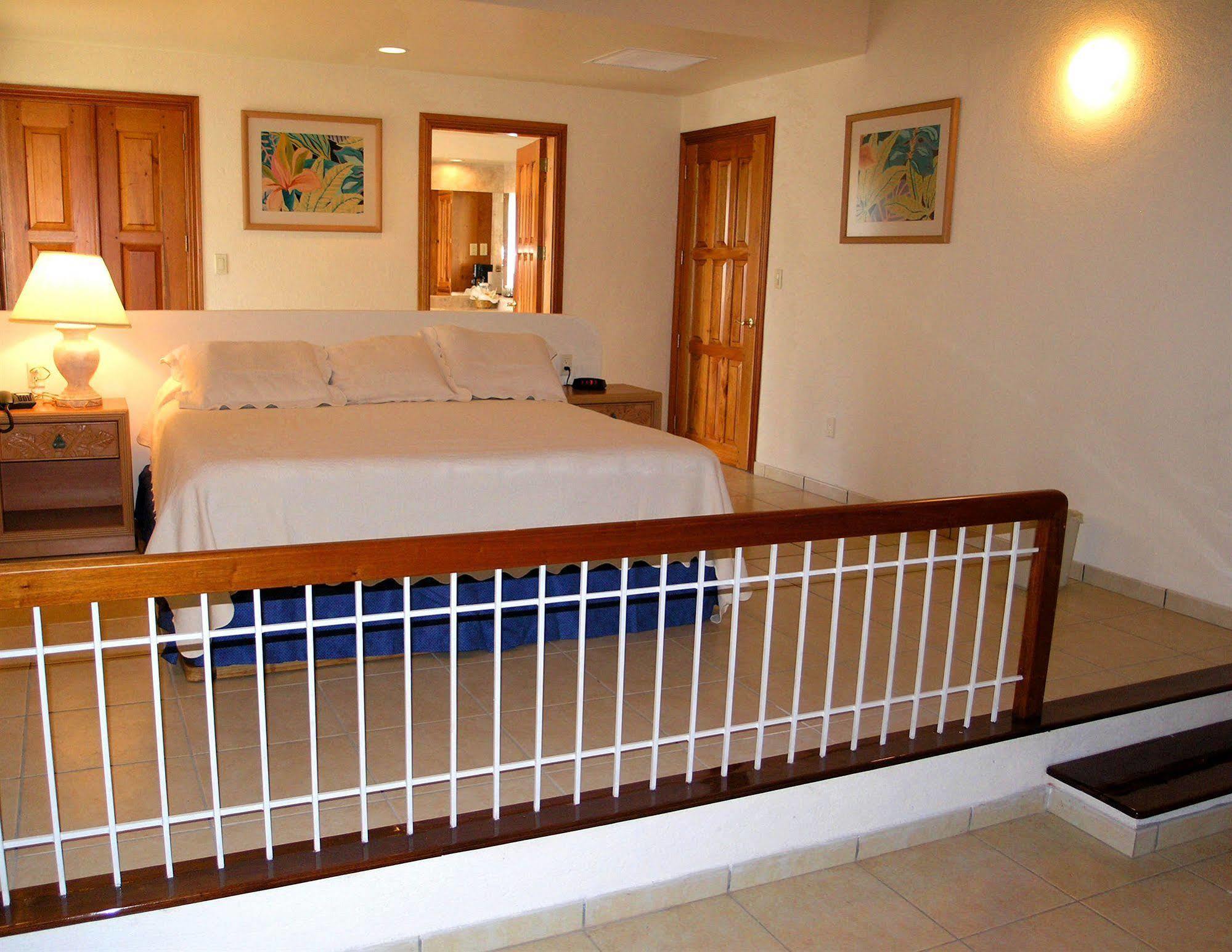 Marina Puesta Del Sol Hotel Aposentillo Екстериор снимка