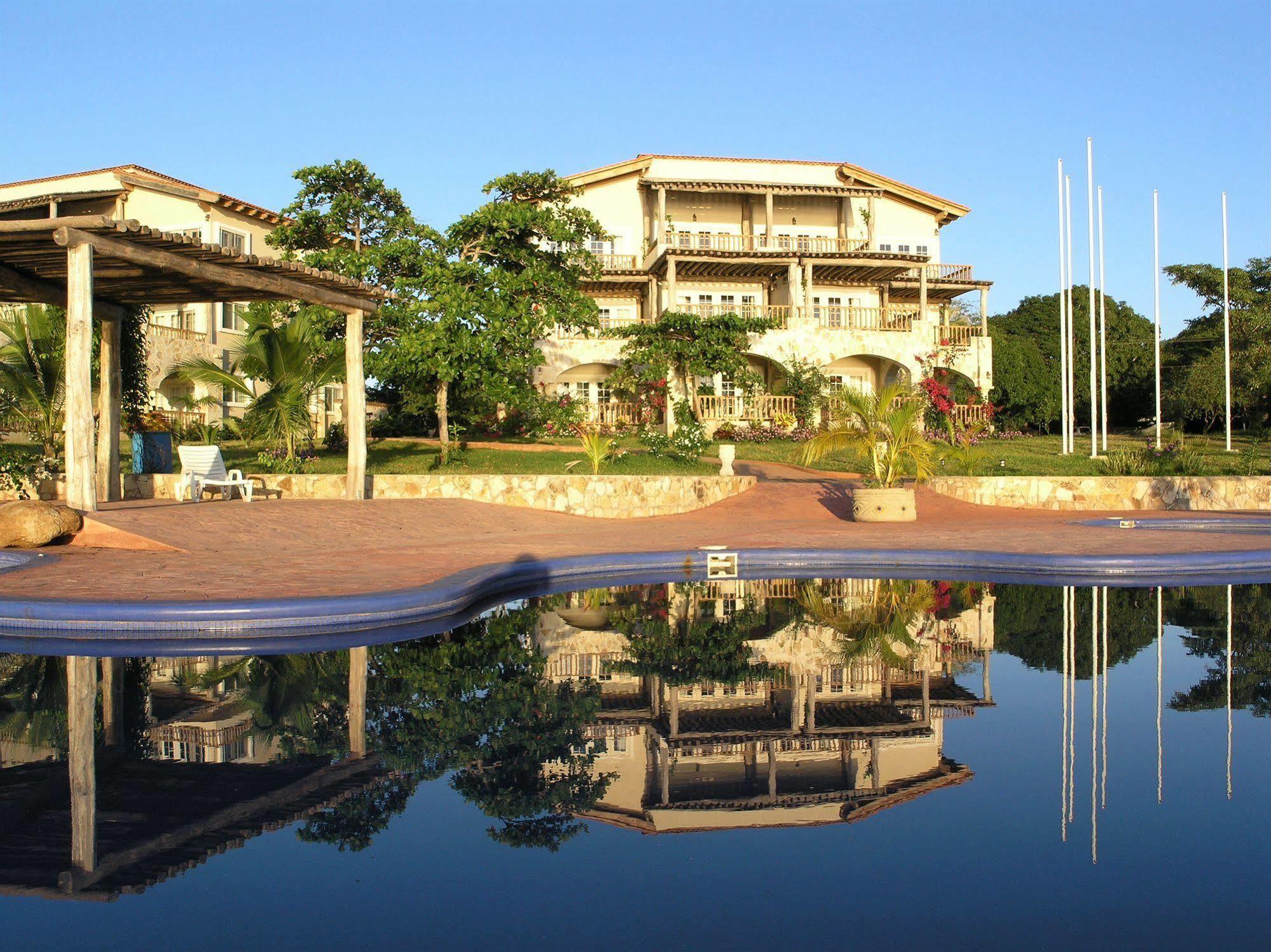 Marina Puesta Del Sol Hotel Aposentillo Екстериор снимка