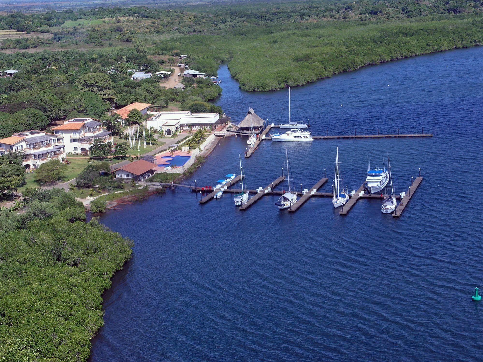 Marina Puesta Del Sol Hotel Aposentillo Екстериор снимка